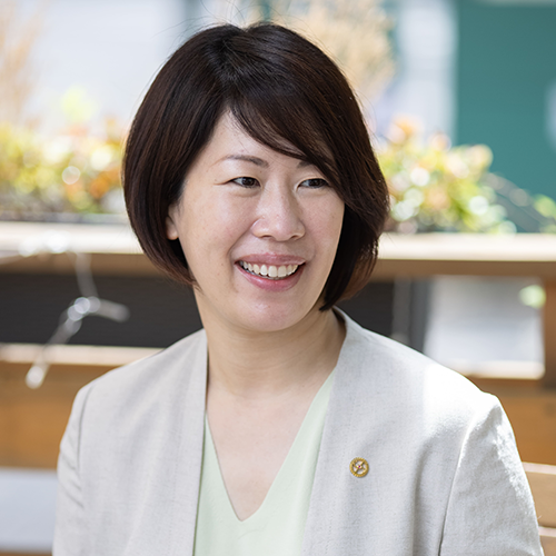 今野 彩子　氏